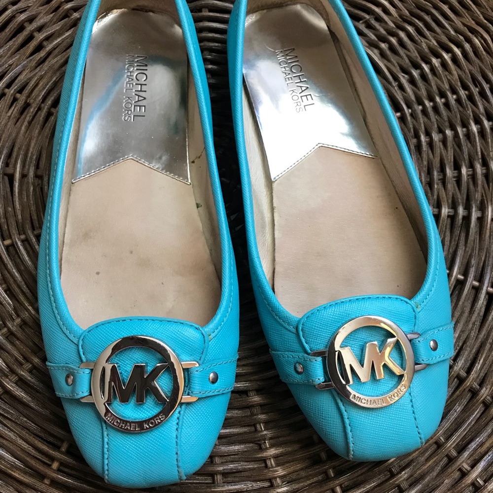 Michael Kors Fulton light blue.